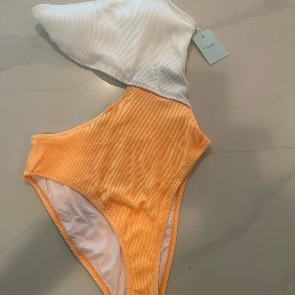 Cupshe White and Peach One-Piece Swimsuit